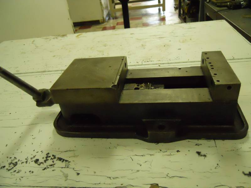 KURT MACHINE VISE 7 MAX OPENING