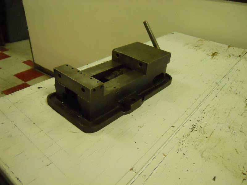 KURT MACHINE VISE 7 MAX OPENING