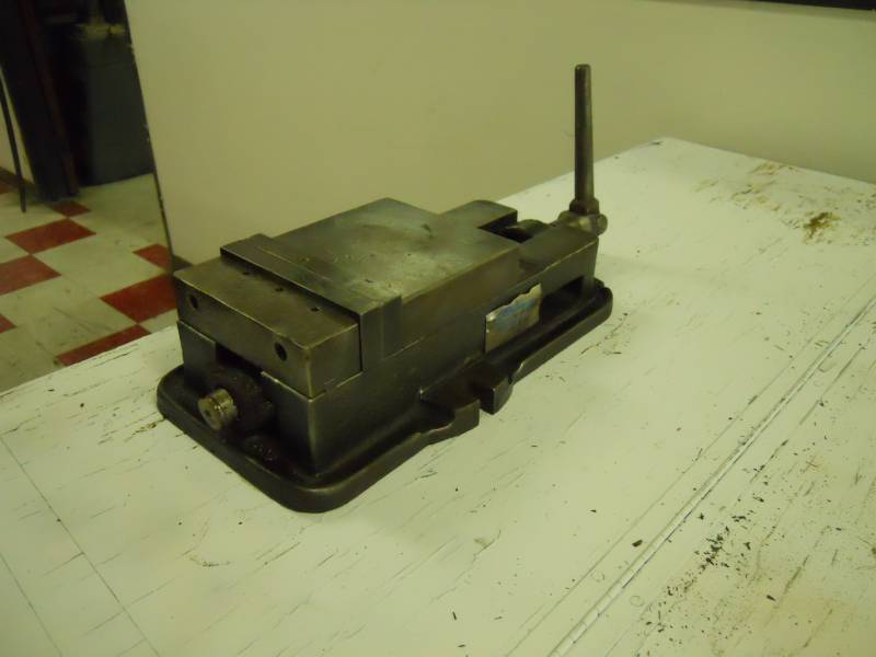 ANGLE TIGHT MACHINE VISE 7