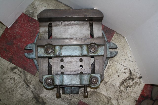 13 1/2 HEAVY DUTY ROTARY VISE