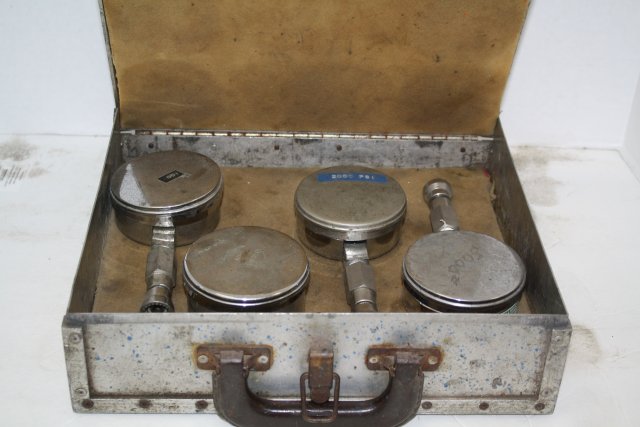 PRESSURE GAUGES 4-SET