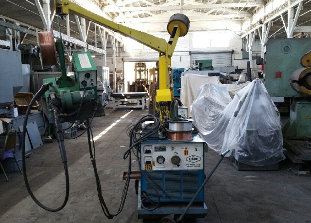 400 Amp, LINDE V1-400 MIG WELDER, MIG-35HD WIRE FEEDER & 200 CAP BOOM