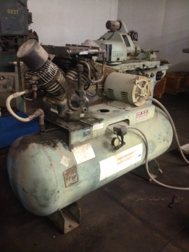 CHAMPION HR 15-12 15 HP 2 STAGE AIR COMPRESSOR