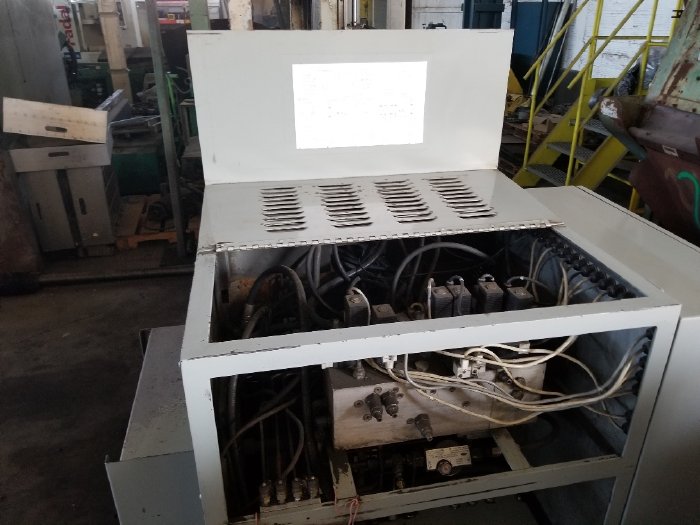 18 x 22 MARVEL MV460PC/2 VERTICAL BANDSAW