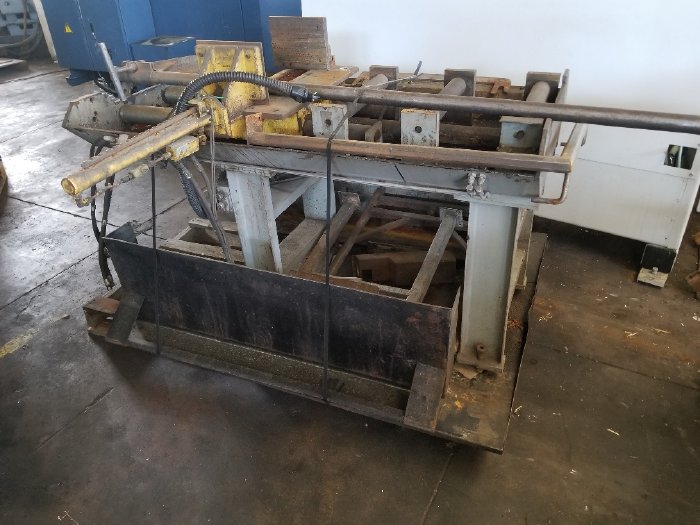 18 x 22 MARVEL MV460PC/2 VERTICAL BANDSAW