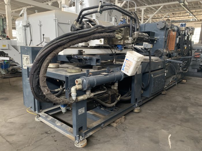 310 TON CINCINNATI MILACRON CNC MTS 310 INJECTION MOLDING MACHINE