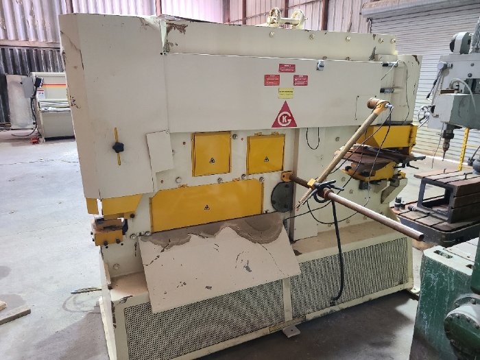 8 x 8 x 3/4 ANGLE 185 TON GEKA HYDRACROP 165/SD IRONWORKER