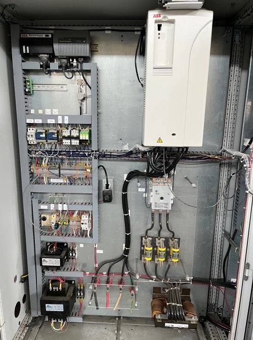 40HP ALLEN BRADLY MOTOR, CONTROL BOX AND GEARBOX FOR DOPPELMAYR SKI LIFT