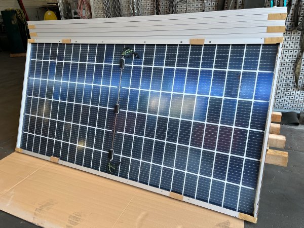 535WATT VSUN VSUN535-144 SOLAR PANELS BRAND NEW