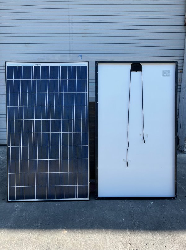 225WATT REC SOLAR REC225PE-BL 29 VOLT SOLAR PANEL