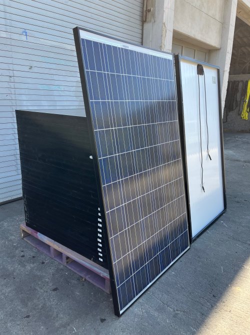225WATT REC SOLAR REC225PE-BL 29 VOLT SOLAR PANEL