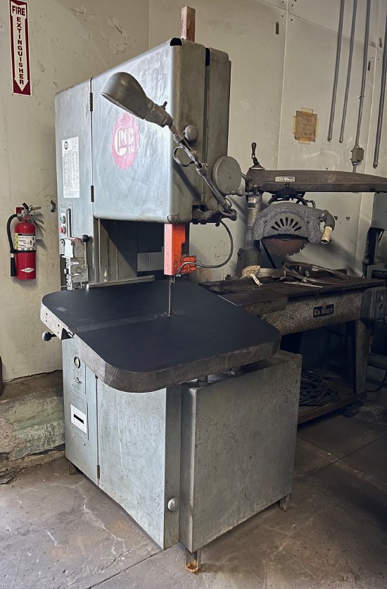 GROB 4V-18 18 VERTICAL BANDSAW
