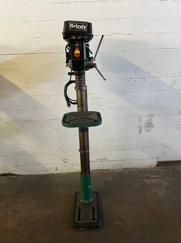 GRIZZLY G7955 14 HEAVY DUTY FLOOR STANDING DRILL PRESS