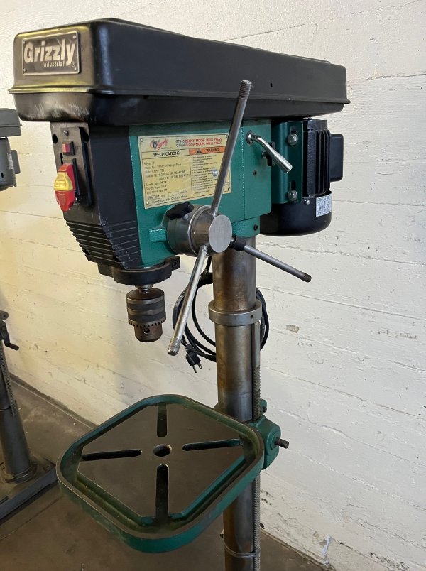 GRIZZLY G7955 14 HEAVY DUTY FLOOR STANDING DRILL PRESS