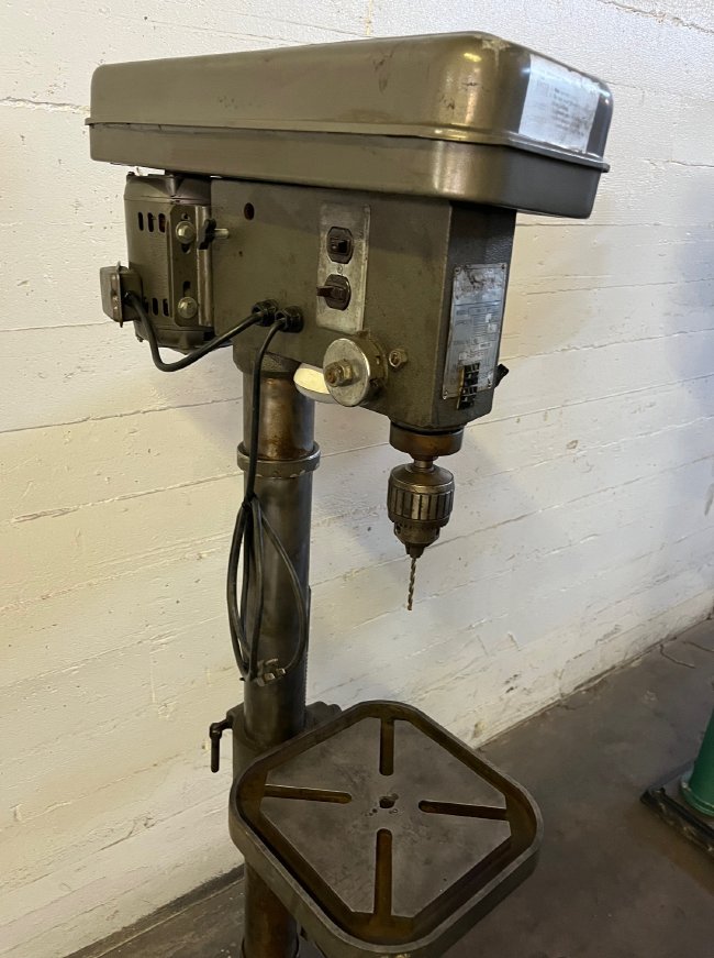 MASTER MACHINERY MC-14FDP 5/8 CHUCK 12-SPEED INDUSTRIAL DRILL PRESS