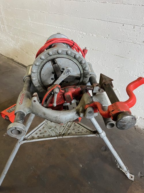 RIDGID 300 T2 PIPE THREADER MACHINE
